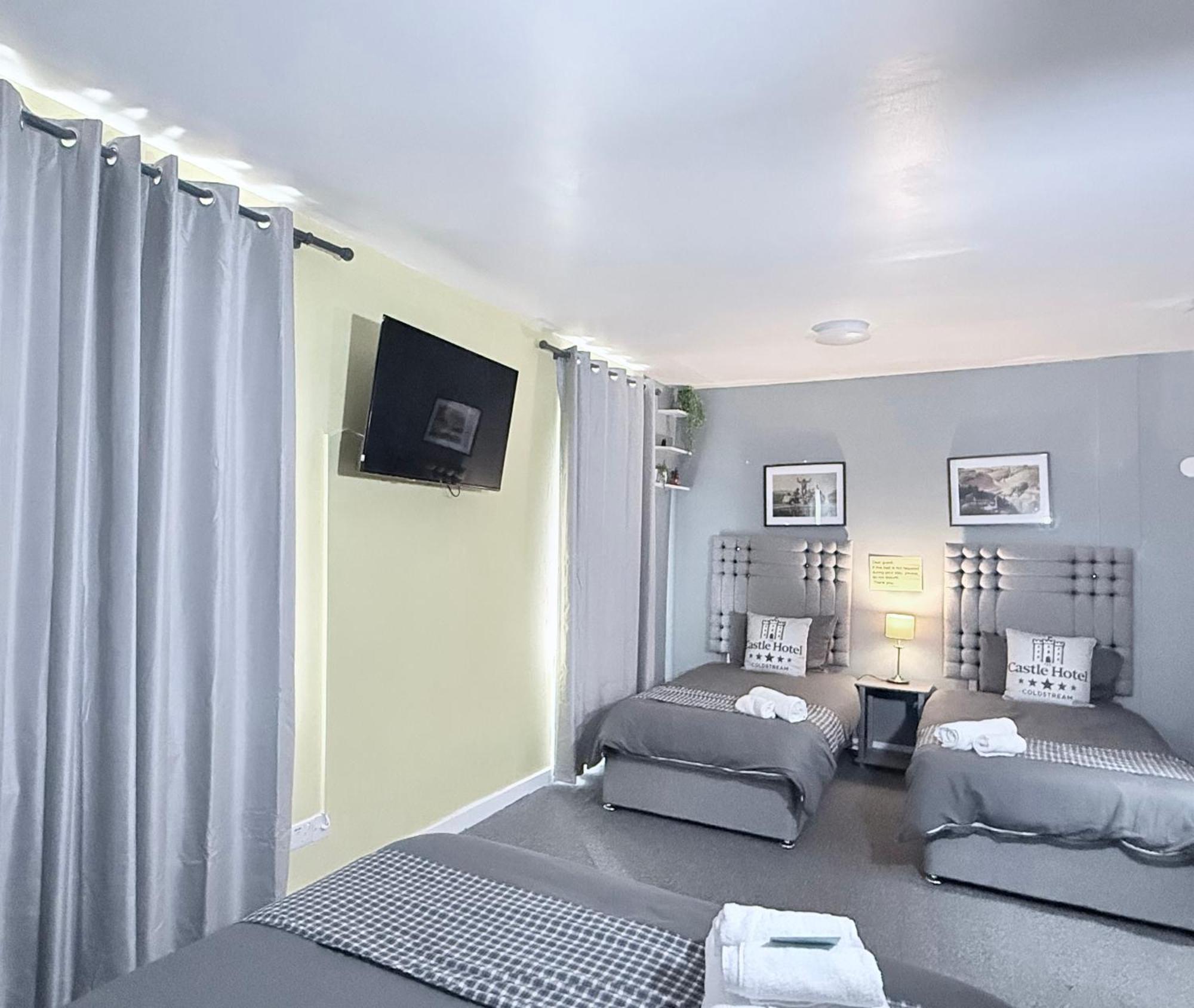 Self Check In Room Accommodation Only The Castle, Coldstream Exterior foto
